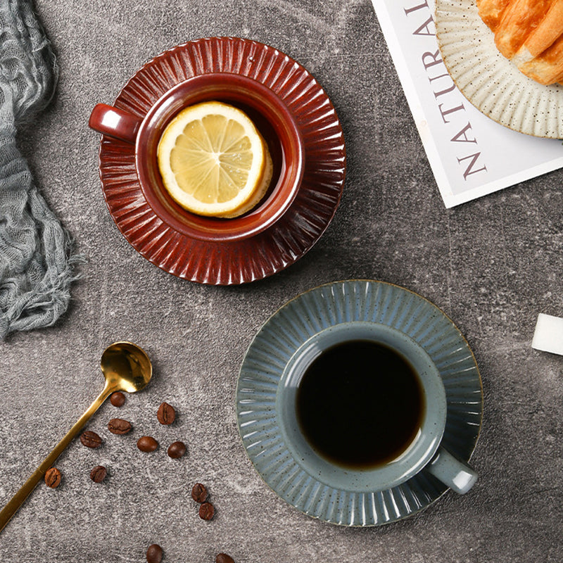 Yurtrain Simple European Vintage Style Latte Cup Ceramic Coffee Cup With Saucer Set Pour-over Coffee Mug with Saucer
