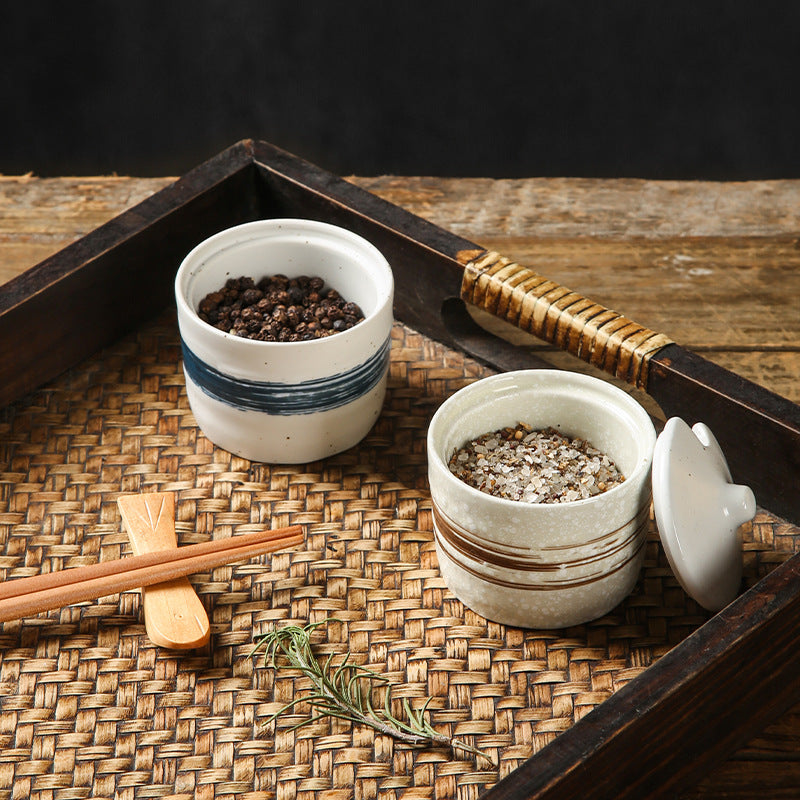 Japanese Style Vintage Ceramic Seasoning Jar Chili Storage Box with Lid Sugar Jar Grill Seasoning Box Kitchen Utensils Porcelain