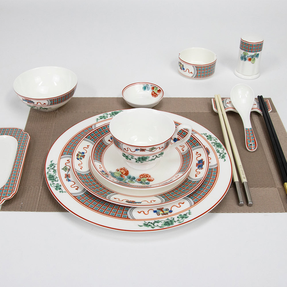 Yurtrain Retro Florals Ethnic Style Bone Porcelain Tableware Dinnerware Set with Bowls and Plates for Wedding Celebrations