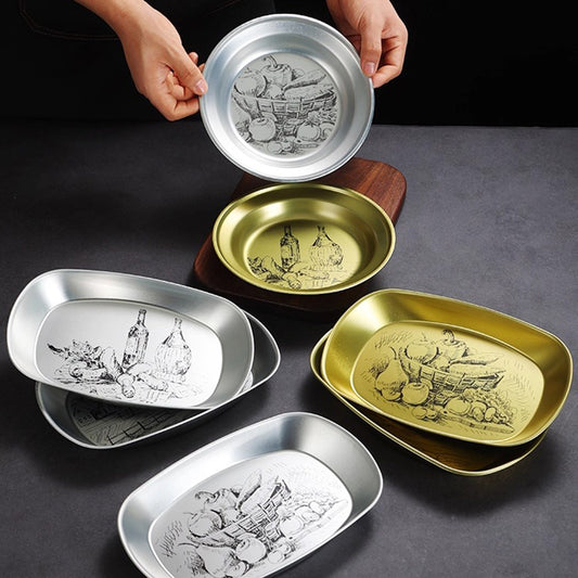 Yurtrain Custom Retro Pattern Logo Nordic Tinplate Round Plate Dish Wholesale Kitchenware for Snack/Steak Metal Tableware