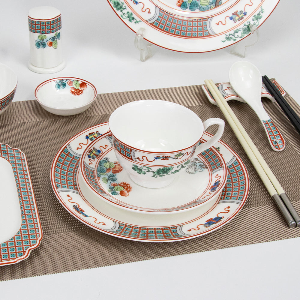 Yurtrain Retro Florals Ethnic Style Bone Porcelain Tableware Dinnerware Set with Bowls and Plates for Wedding Celebrations