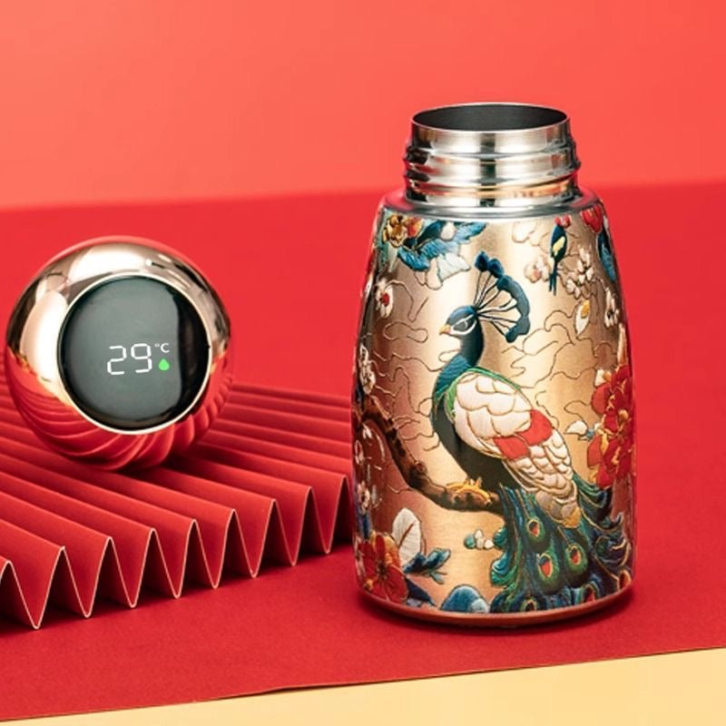 Yurtrain Custom High-End 316 Stainless Steel Mini Pocket Cup Portable Vacuum Thermos Modern Design Temperature Display BPA Free